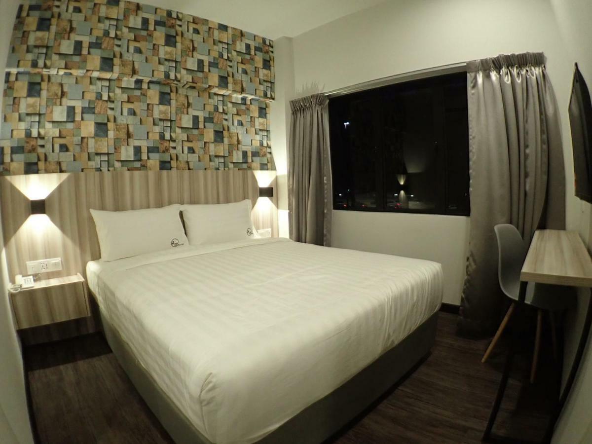 เอเพ็กซ์ บูทิก โฮเต็ล แอท บันดาร์ ซันเวย์ Hotel เปอตาลิงจายา ภายนอก รูปภาพ